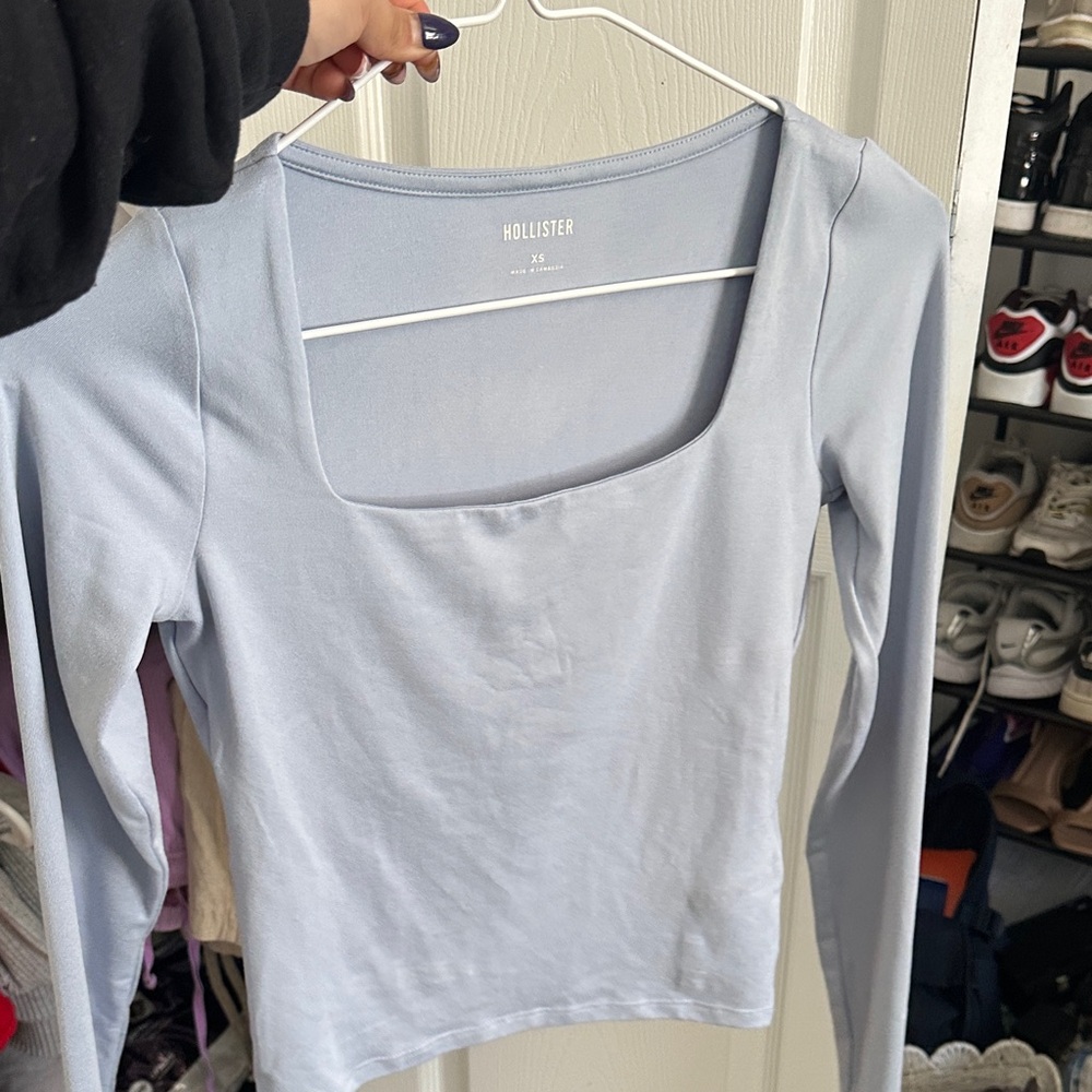 Hollister Women's Soft Blue Long Sleeve Tee